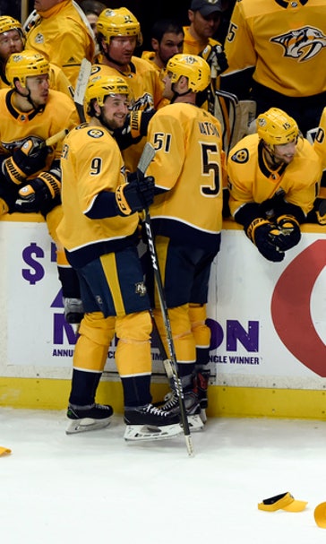 Predators accept Presidents’ Trophy, beat Blue Jackets 4-2